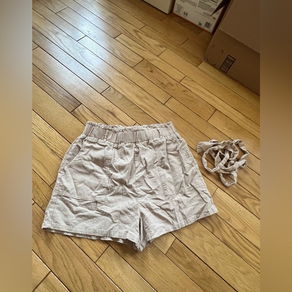 Hyfve - Cotton Beige Shorts with Belt - Picture 4 of 5